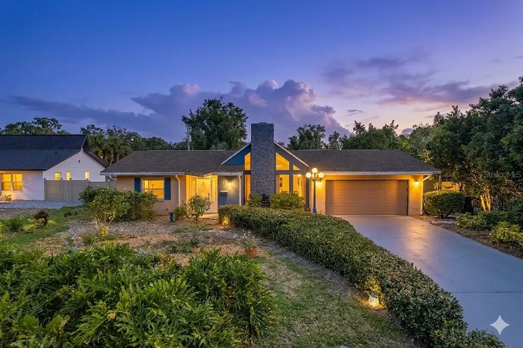 1954 Pinellas Point Drive S St Petersburg FL 33712