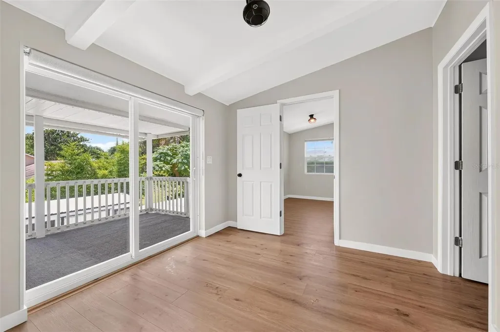 1099 Grove Avenue Mount Dora FL 32757