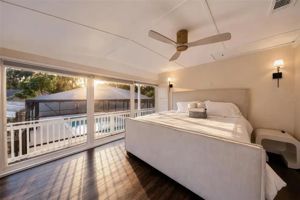 1099 Grove Avenue Mount Dora FL 32757