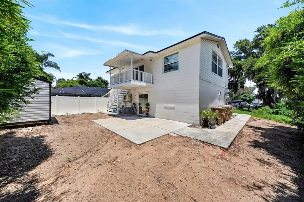 1099 Grove Avenue Mount Dora FL 32757