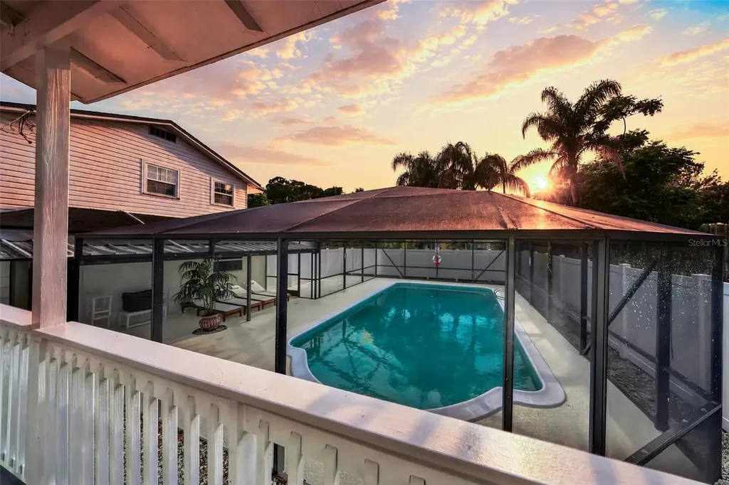 1099 Grove Avenue Mount Dora FL 32757