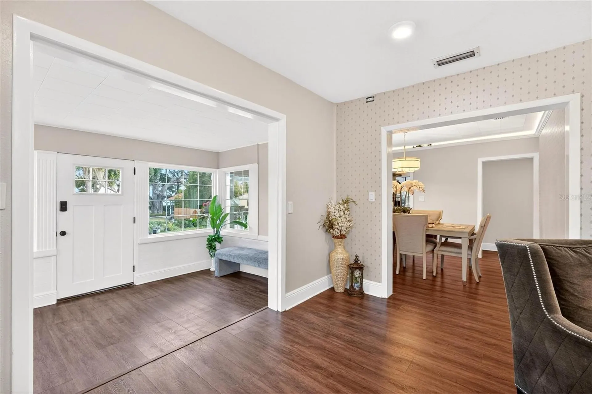 1099 Grove Avenue Mount Dora FL 32757