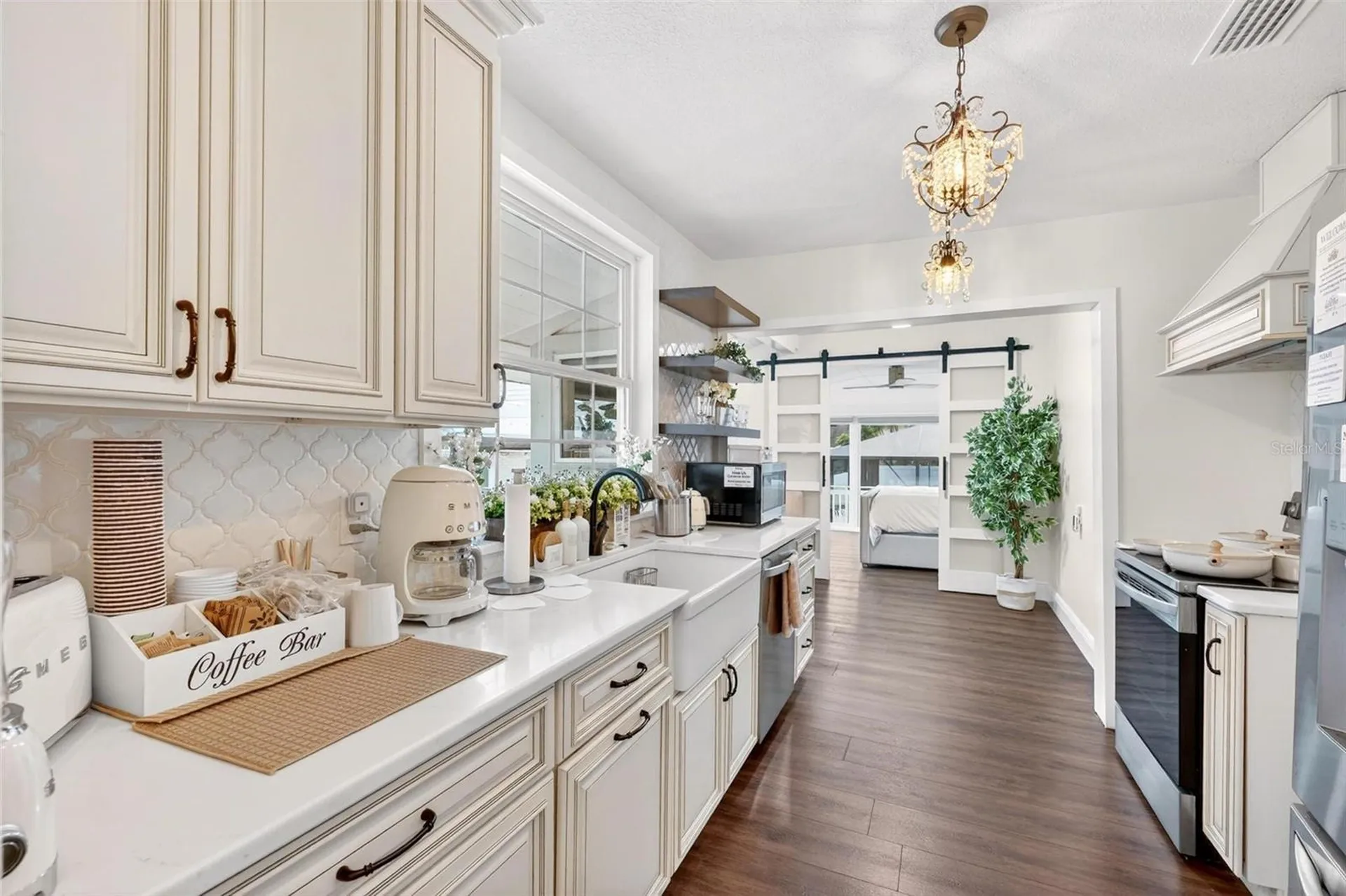 1099 Grove Avenue Mount Dora FL 32757