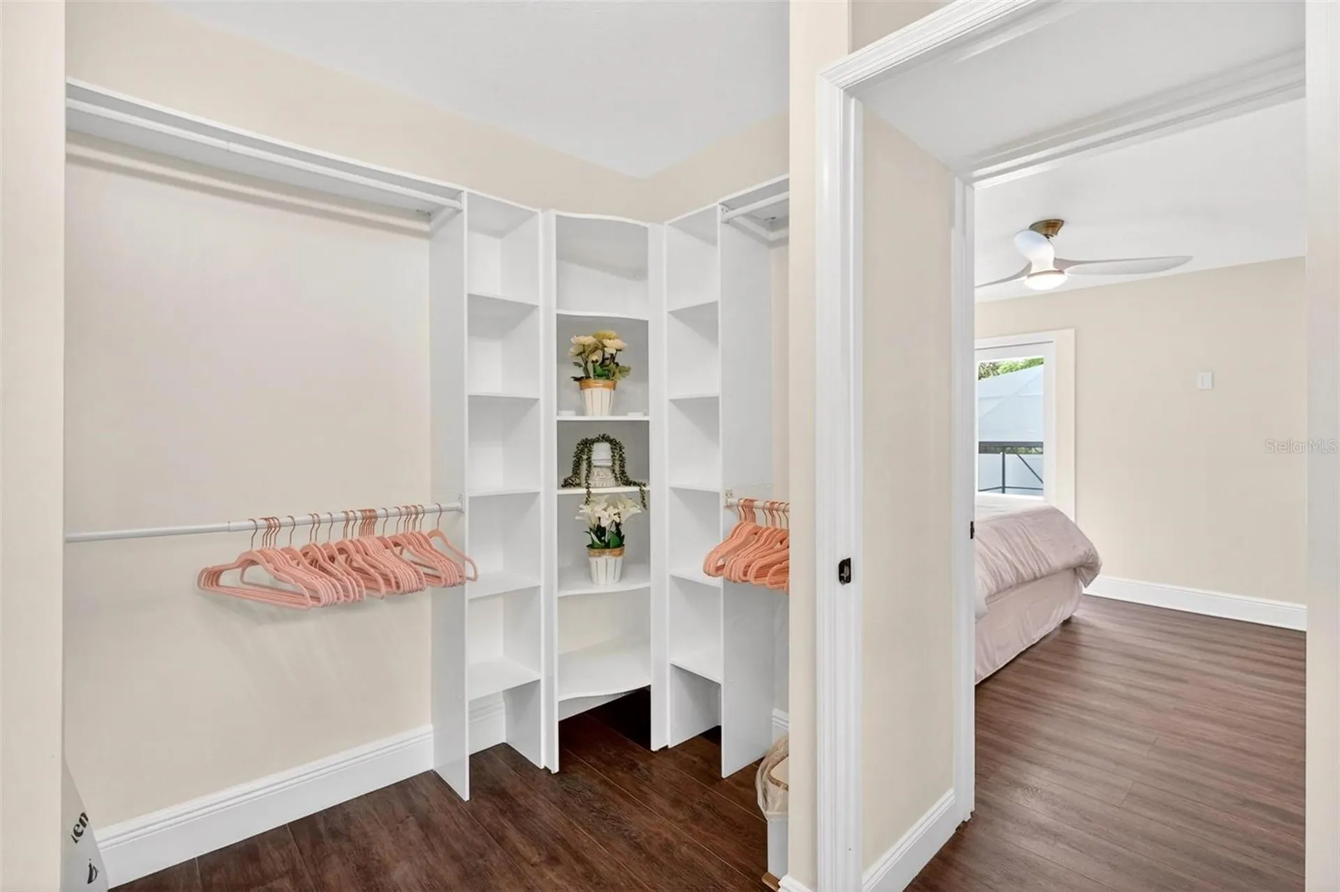 1099 Grove Avenue Mount Dora FL 32757