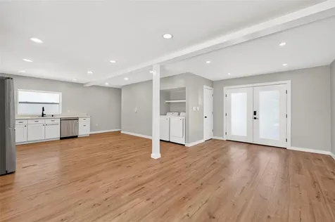 1099 Grove Avenue Mount Dora FL 32757