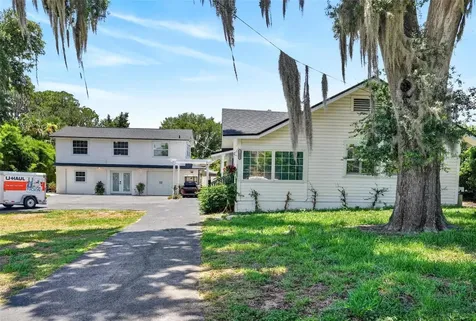 1099 Grove Avenue Mount Dora FL 32757