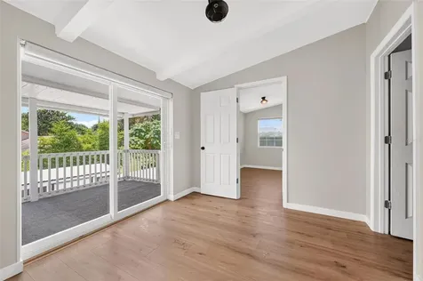 1099 Grove Avenue Mount Dora FL 32757