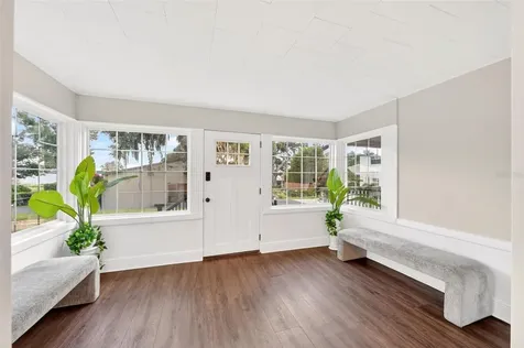 1099 Grove Avenue Mount Dora FL 32757