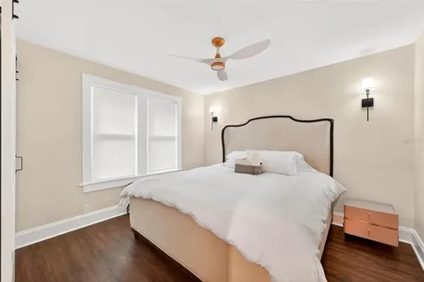 1099 Grove Avenue Mount Dora FL 32757