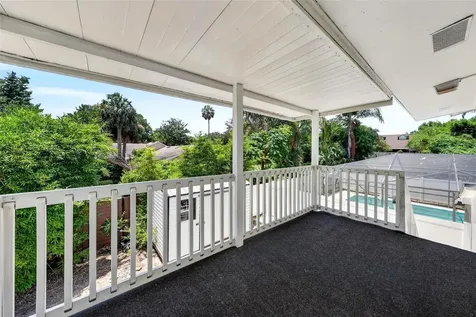 1099 Grove Avenue Mount Dora FL 32757
