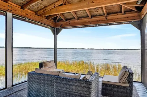 1099 Grove Avenue Mount Dora FL 32757