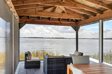 1099 Grove Avenue Mount Dora FL 32757