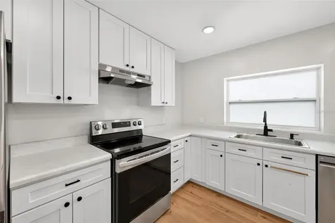 1099 Grove Avenue Mount Dora FL 32757