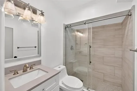 1099 Grove Avenue Mount Dora FL 32757