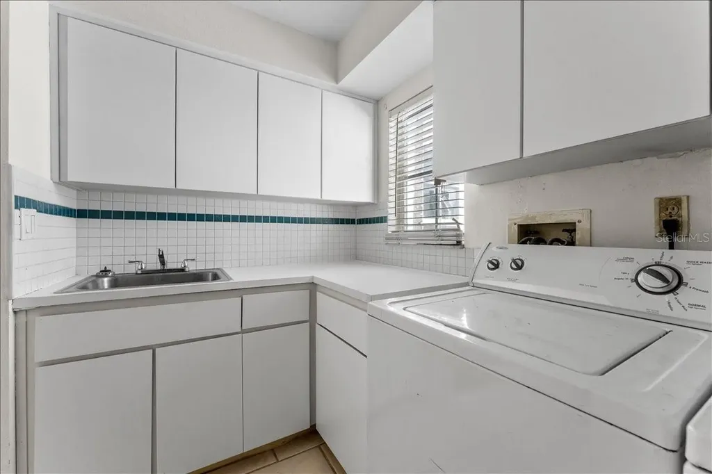 136 Sheffield Circle E Palm Harbor FL 34683