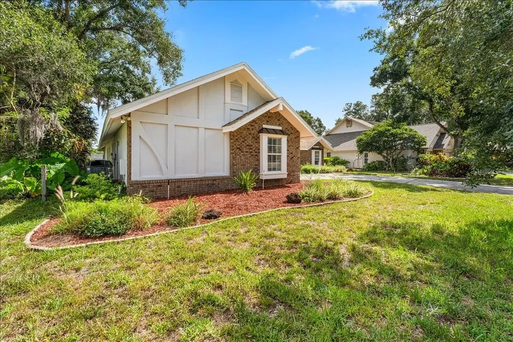 136 Sheffield Circle E Palm Harbor FL 34683