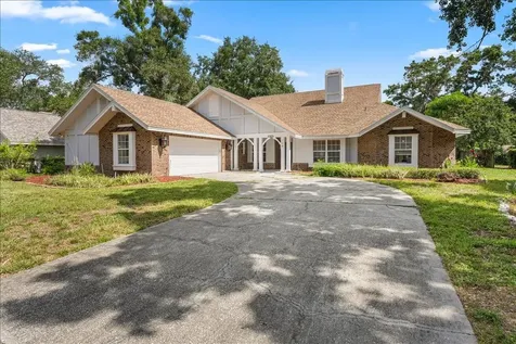 136 Sheffield Circle E Palm Harbor FL 34683