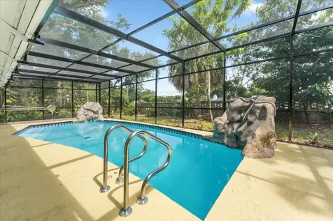 136 Sheffield Circle E Palm Harbor FL 34683