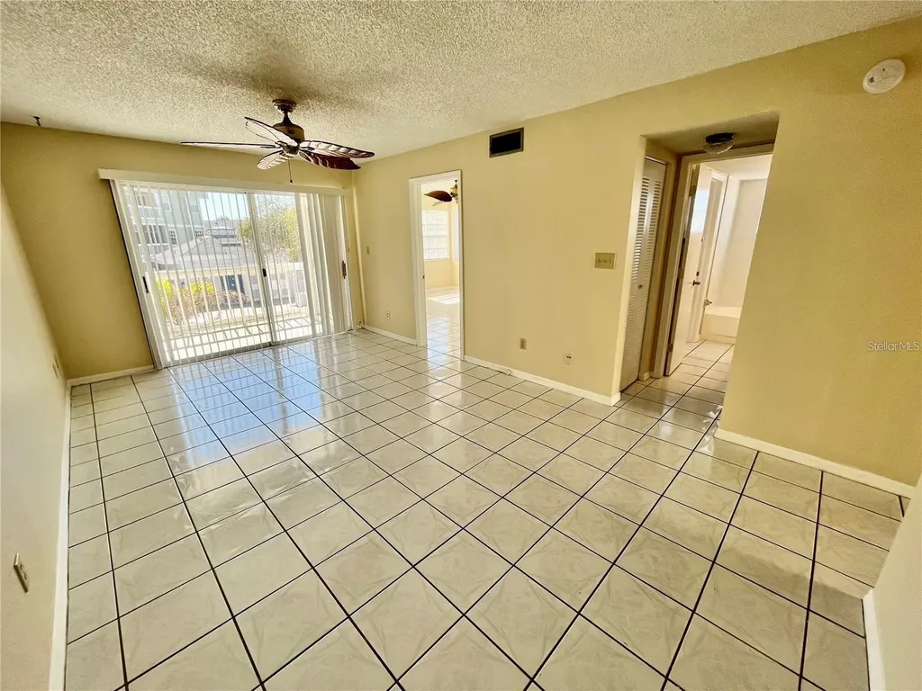 6908 Stones Throw Circle N St Petersburg FL 33710
