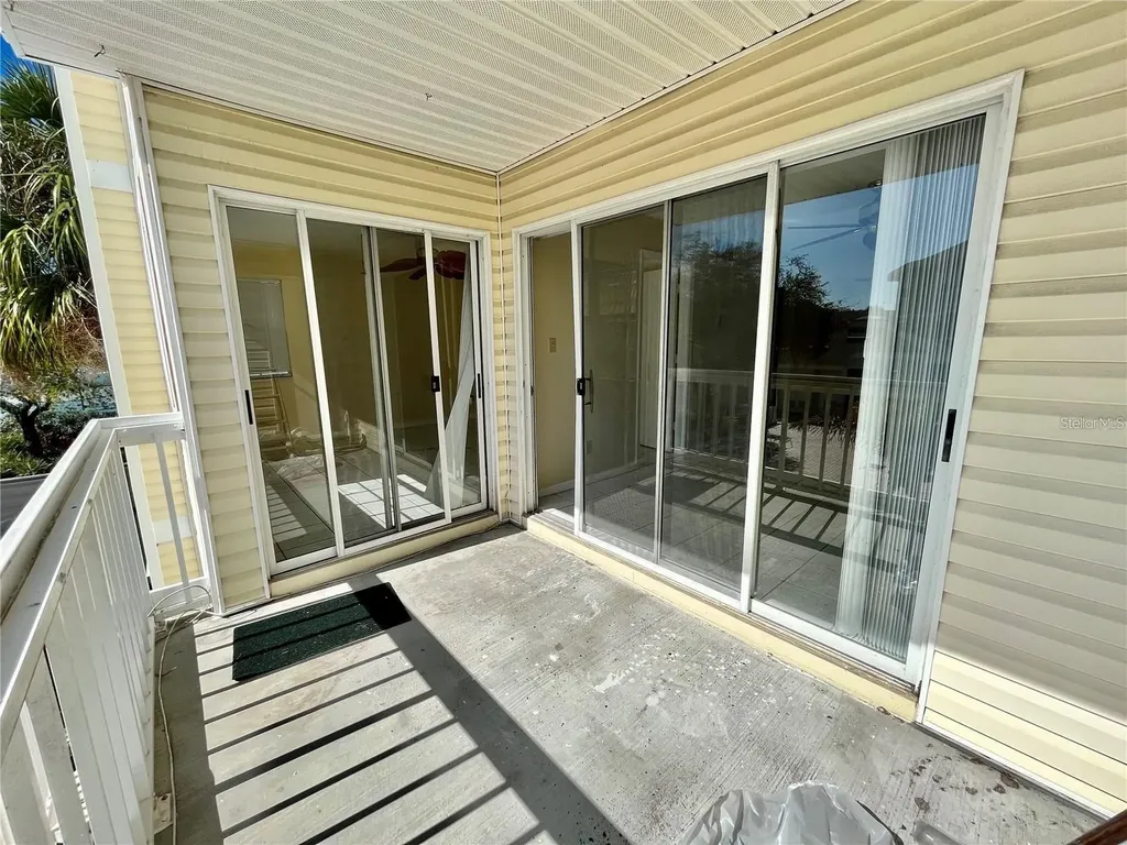 6908 Stones Throw Circle N St Petersburg FL 33710