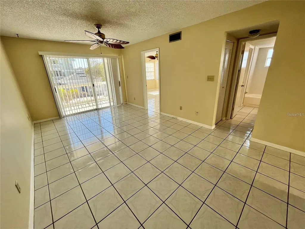 6908 Stones Throw Circle N St Petersburg FL 33710