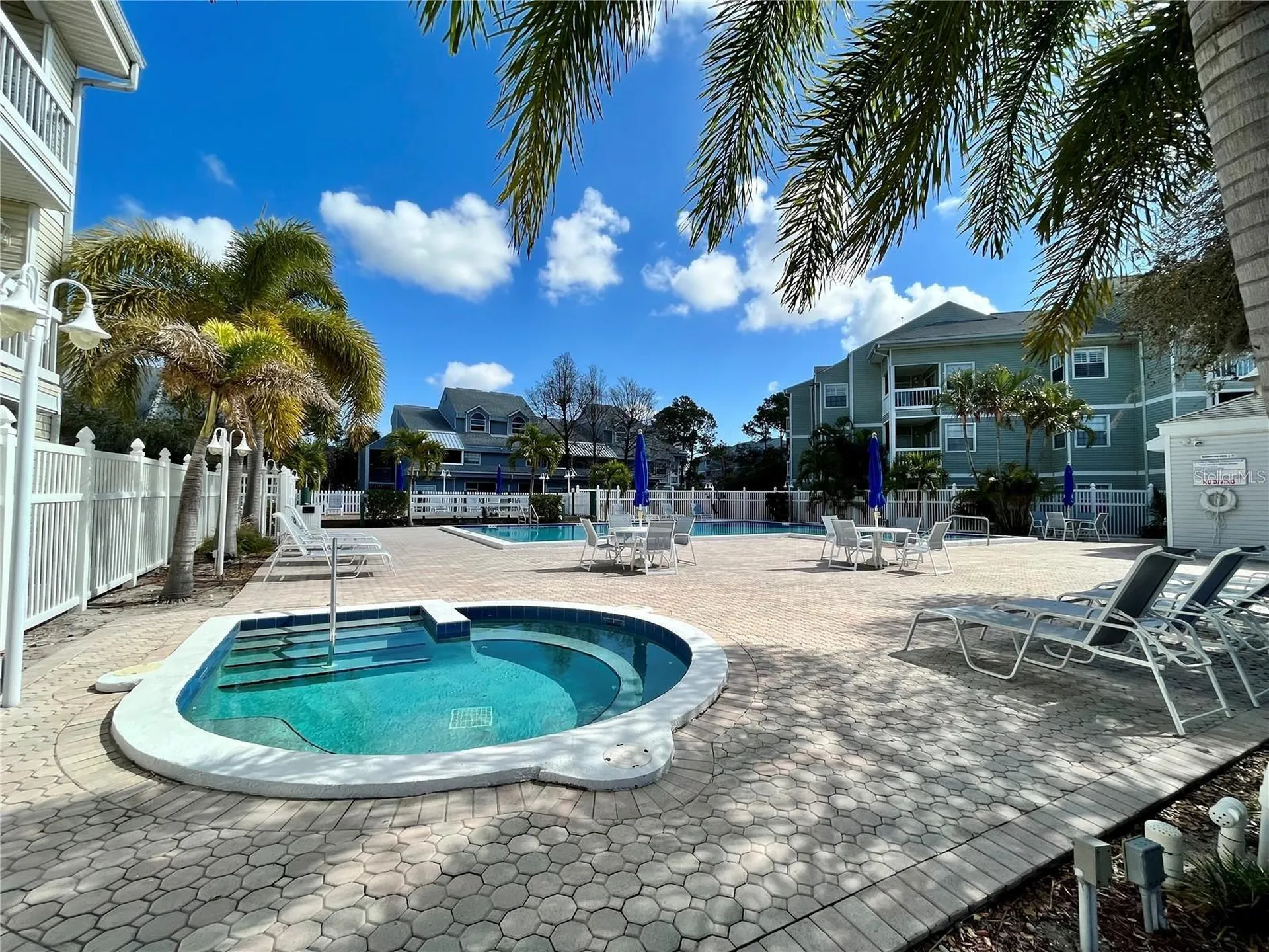 6908 Stones Throw Circle N St Petersburg FL 33710