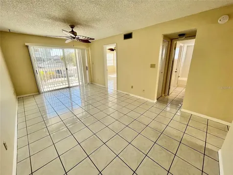 6908 Stones Throw Circle N St Petersburg FL 33710
