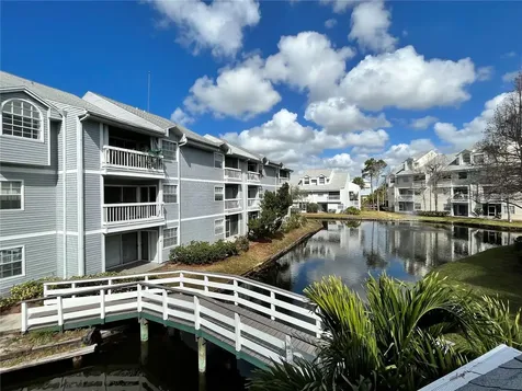 6908 Stones Throw Circle N St Petersburg FL 33710