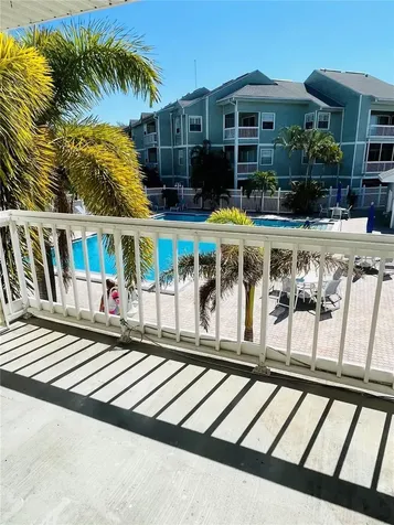 6908 Stones Throw Circle N St Petersburg FL 33710