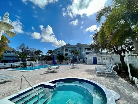 6908 Stones Throw Circle N St Petersburg FL 33710