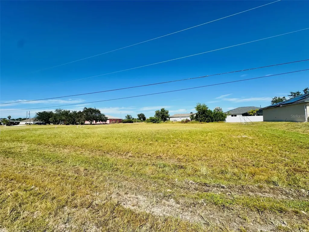 2053 NW 3rd Street Cape Coral FL 33993