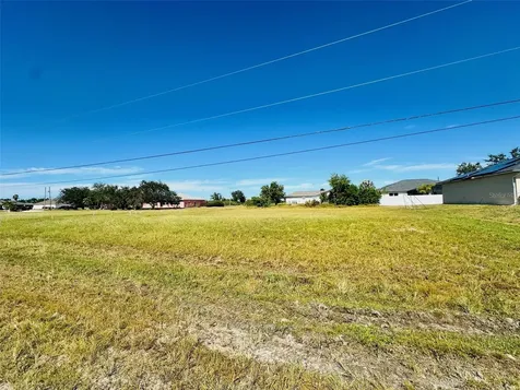 2053 NW 3rd Street Cape Coral FL 33993