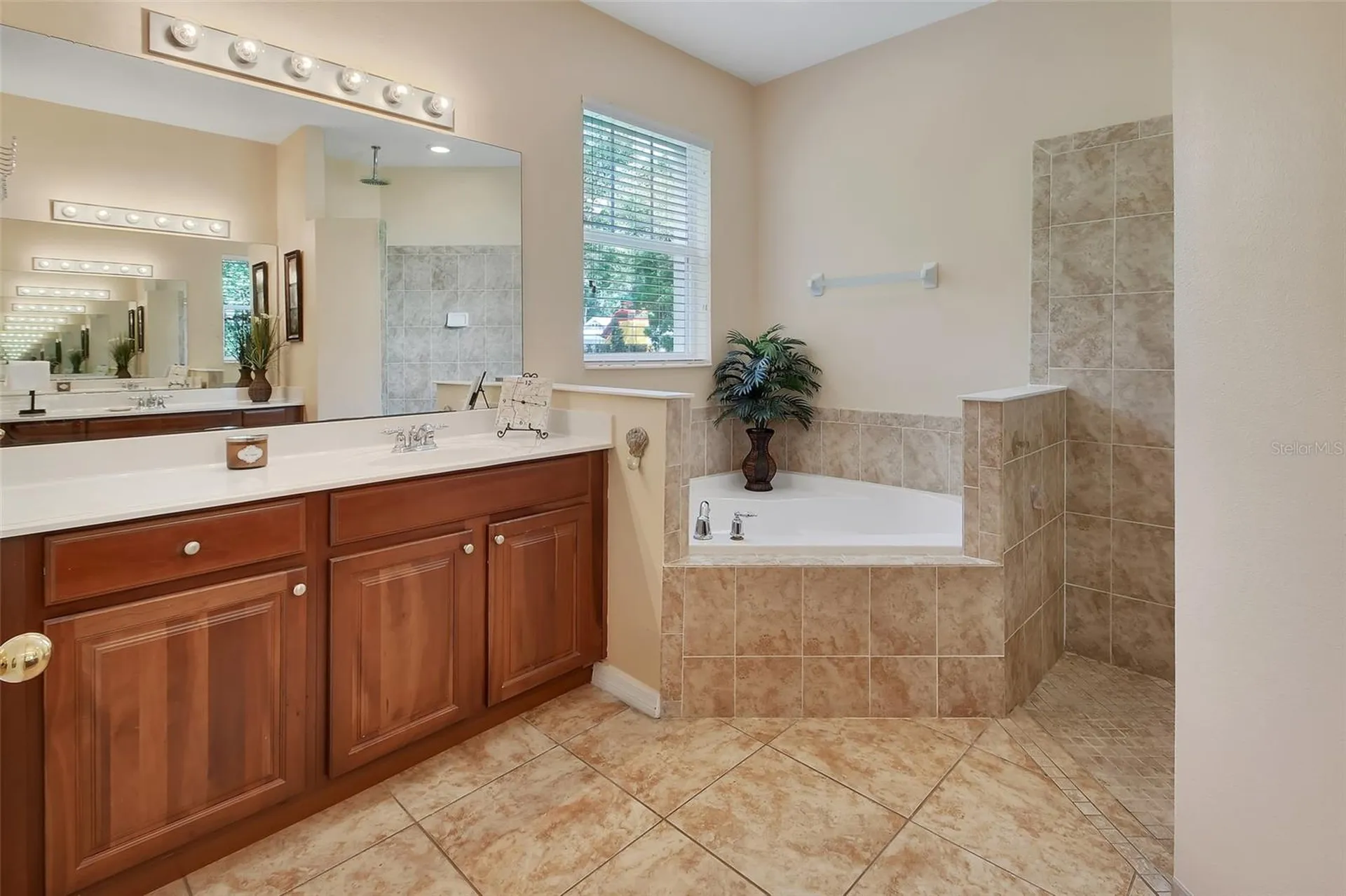 411 Garden Street Lake Helen FL 32744