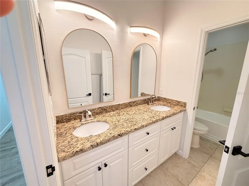 2347 Crosston Circle Orlando FL 32824
