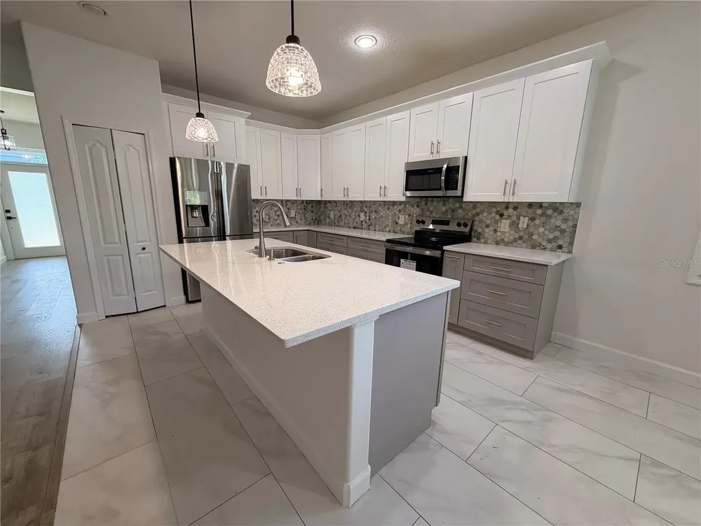 2347 Crosston Circle Orlando FL 32824