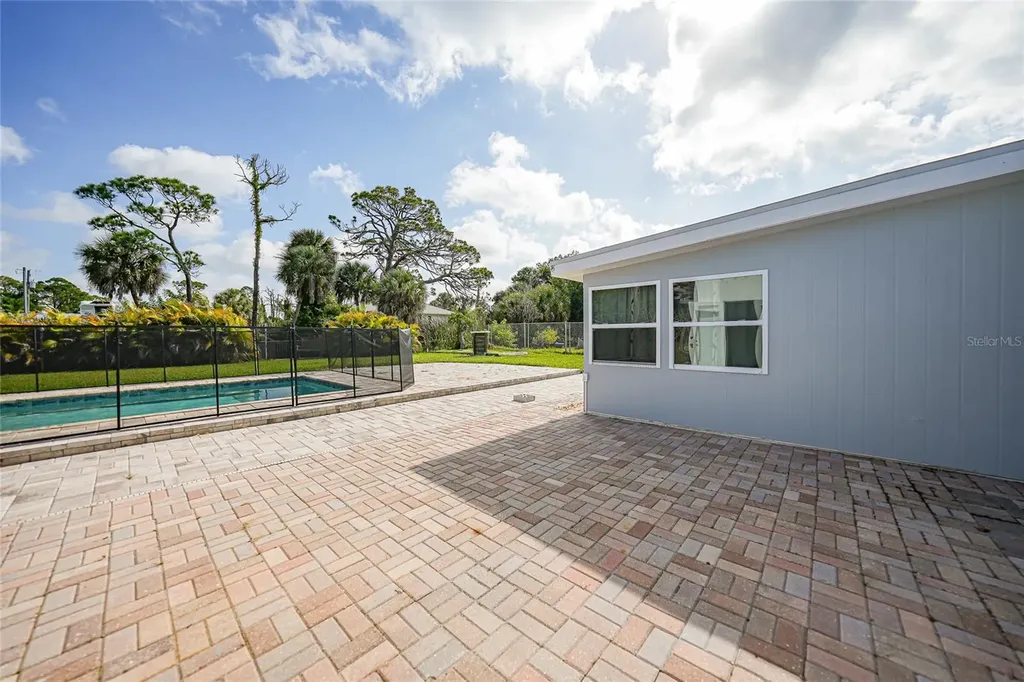 8164 Archie Street Englewood FL 34224