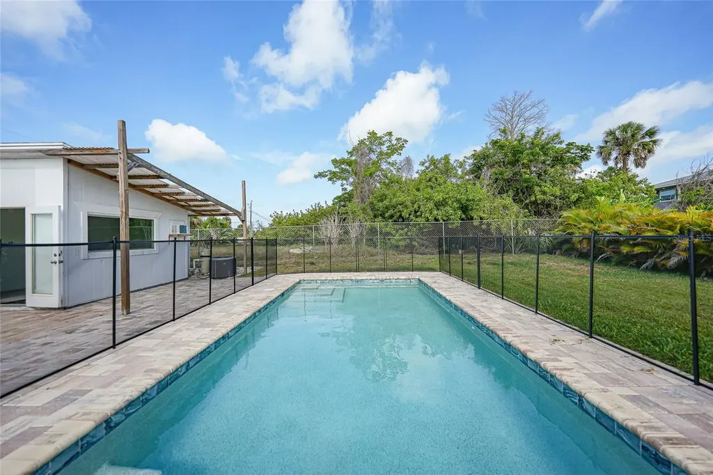 8164 Archie Street Englewood FL 34224