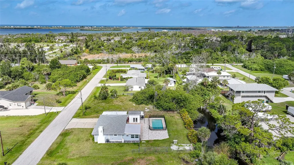 8164 Archie Street Englewood FL 34224