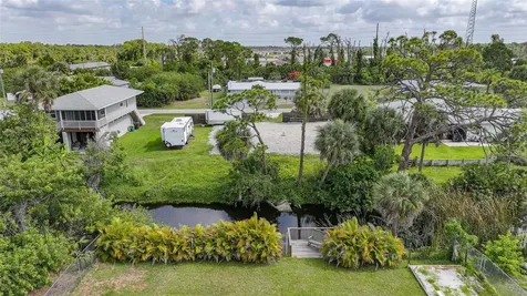 8164 Archie Street Englewood FL 34224