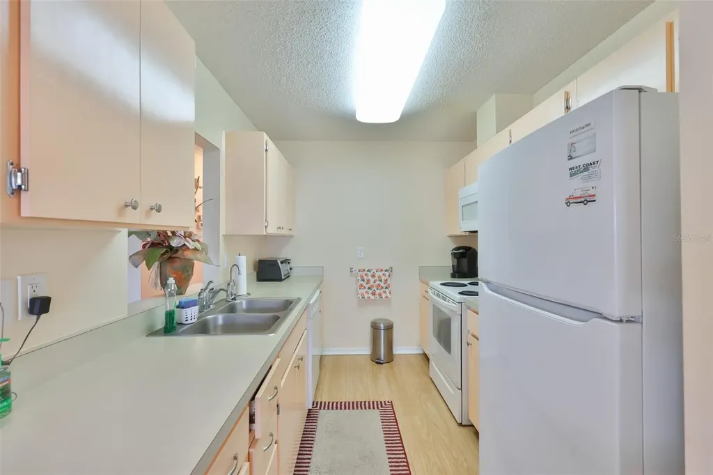 109 Glendower Circle Sun City Center FL 33573