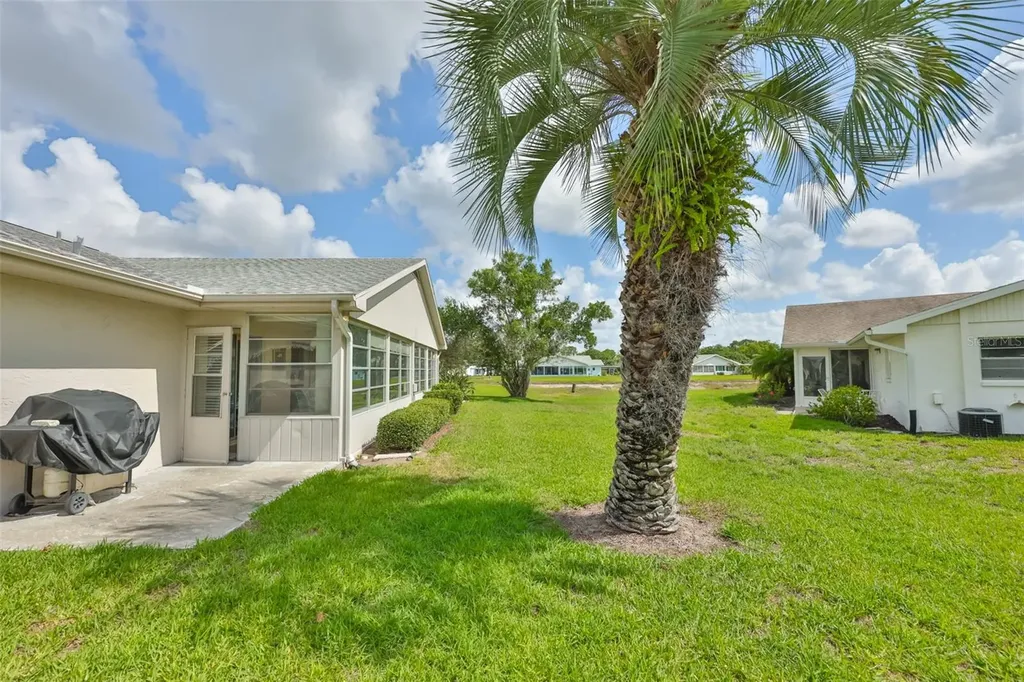 109 Glendower Circle Sun City Center FL 33573
