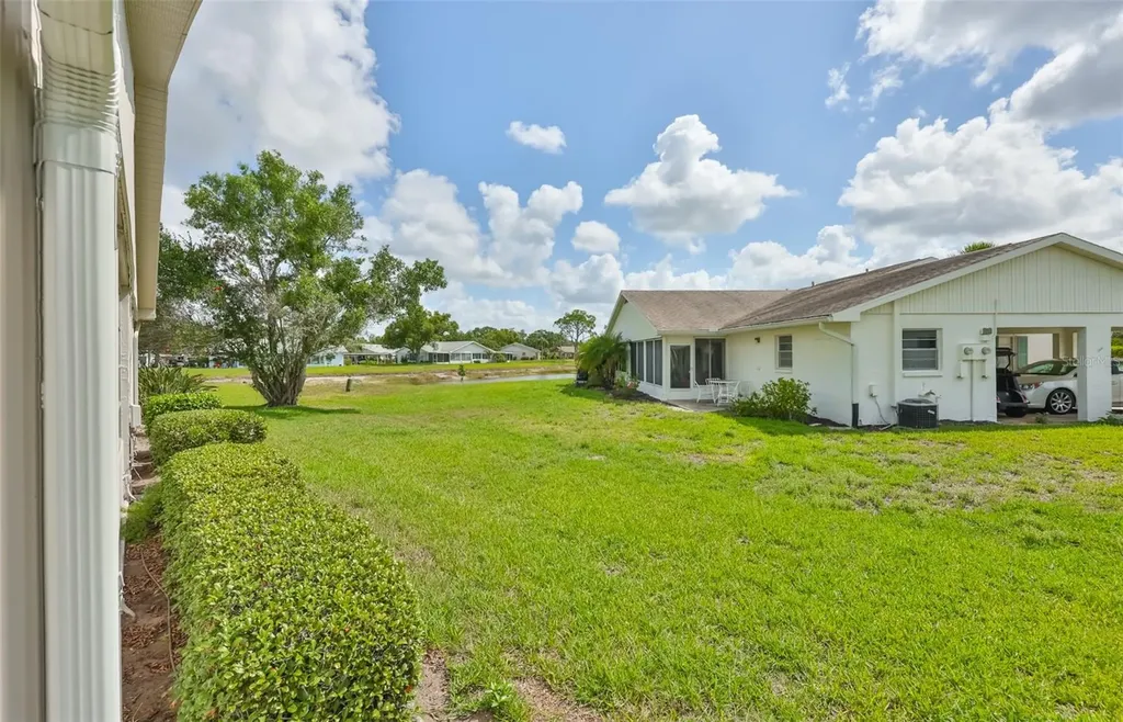 109 Glendower Circle Sun City Center FL 33573