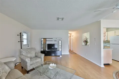 109 Glendower Circle Sun City Center FL 33573