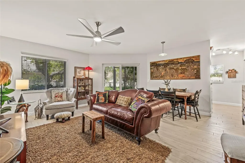 476 Santa Cruz Place NE St Petersburg FL 33703