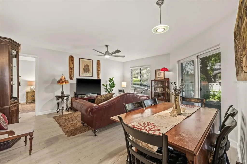 476 Santa Cruz Place NE St Petersburg FL 33703