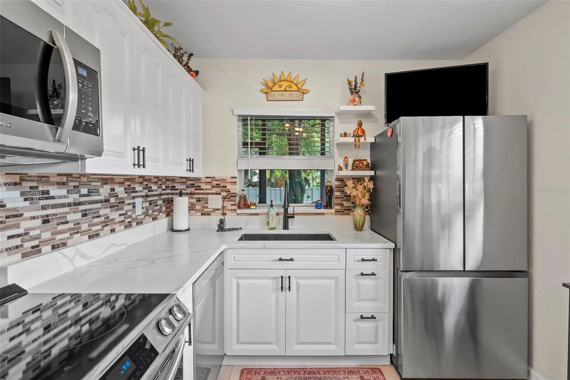 476 Santa Cruz Place NE St Petersburg FL 33703