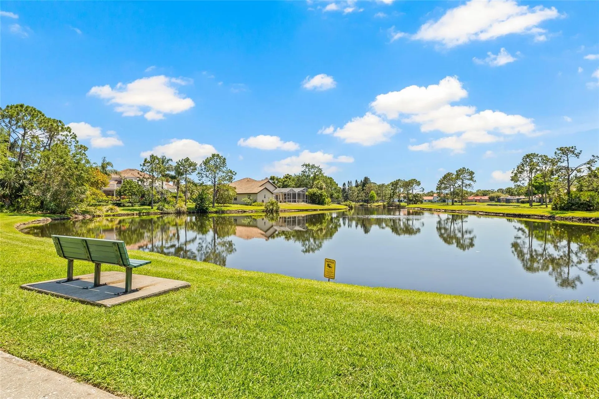 476 Santa Cruz Place NE St Petersburg FL 33703
