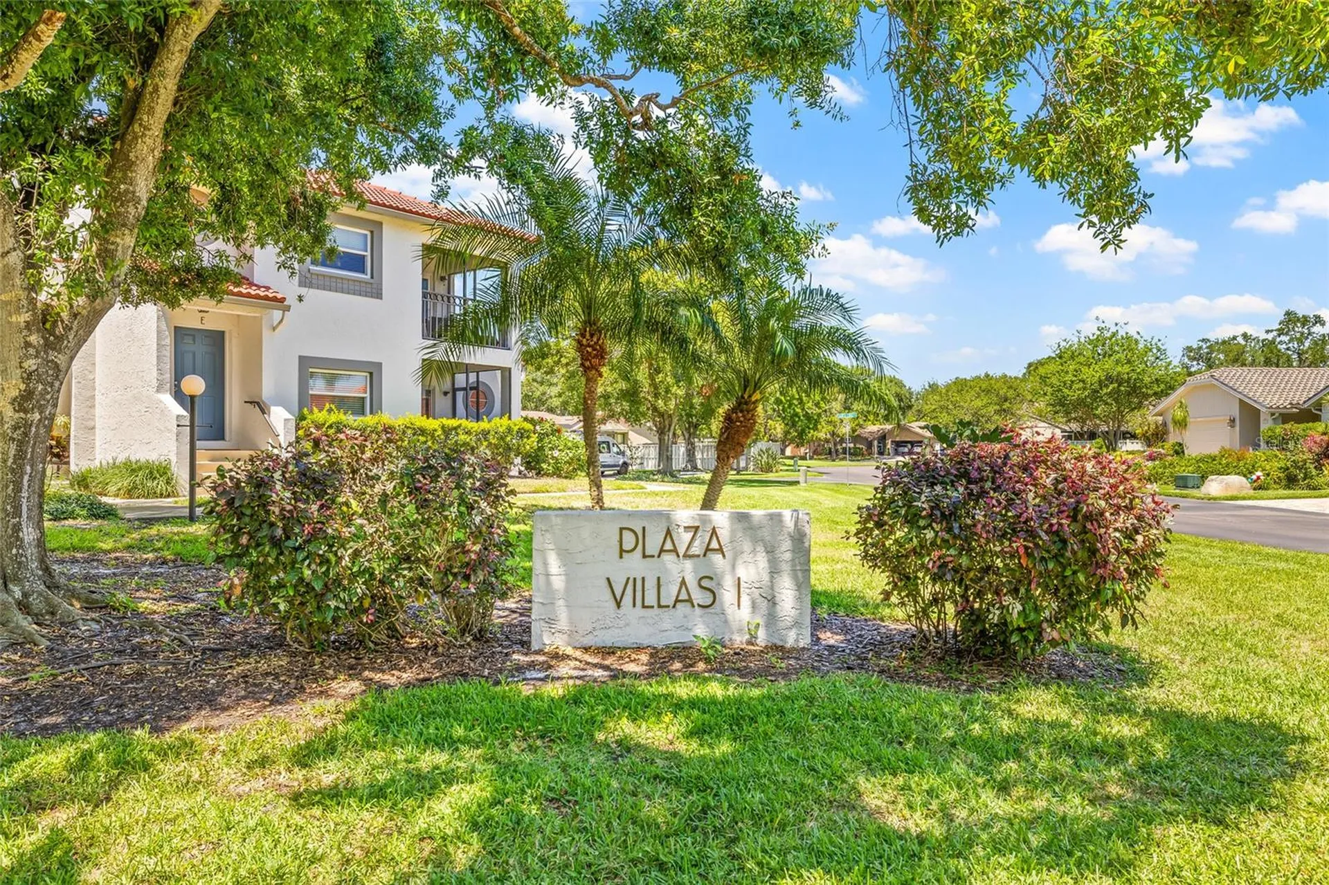 476 Santa Cruz Place NE St Petersburg FL 33703