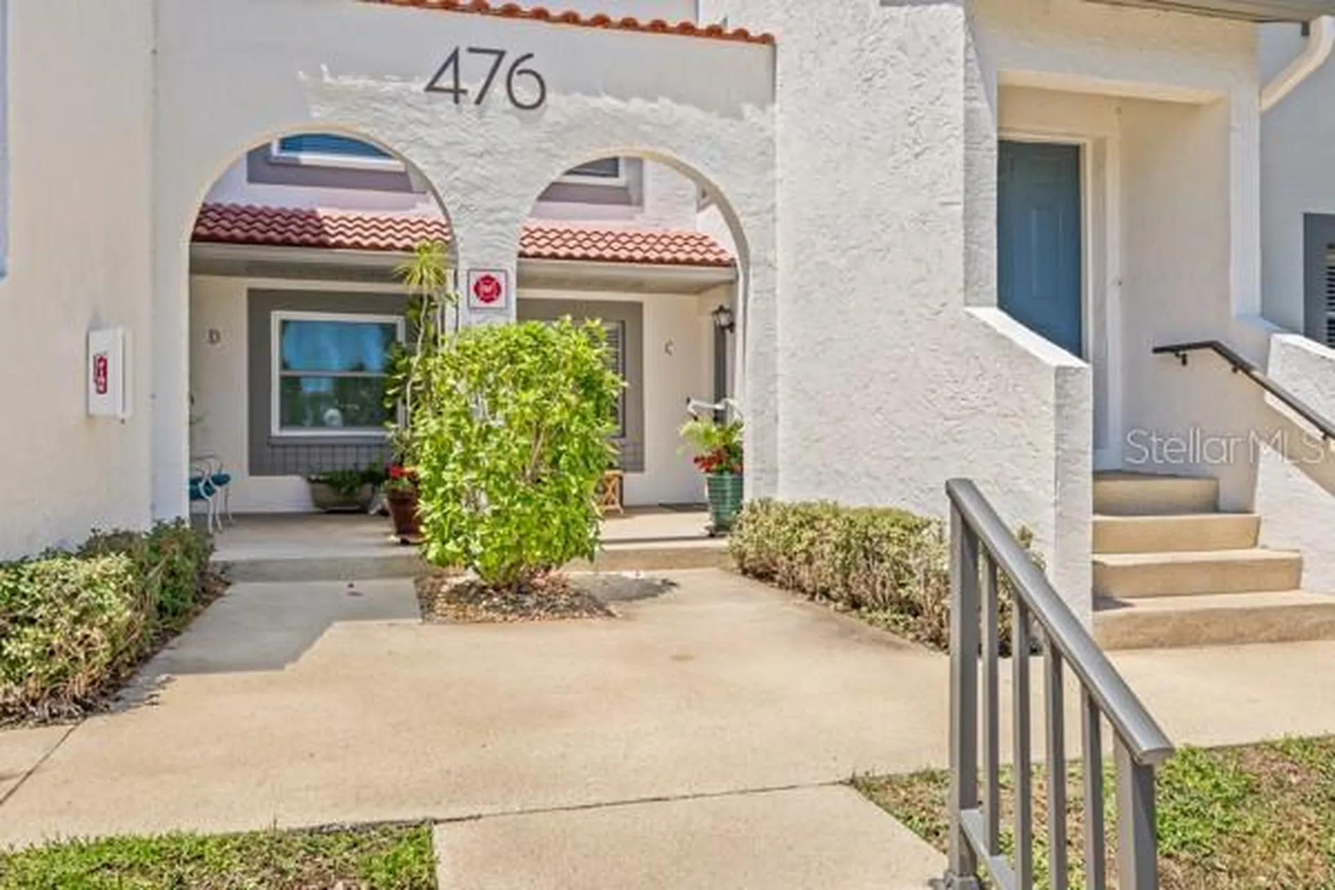 476 Santa Cruz Place NE St Petersburg FL 33703