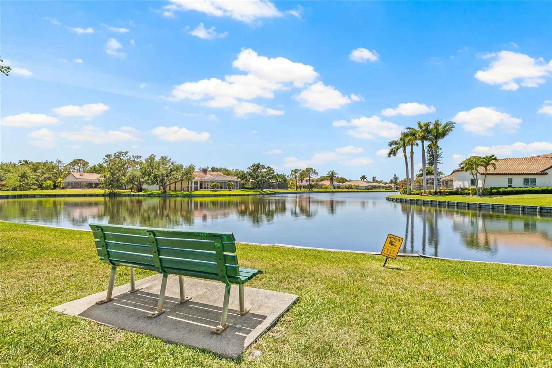 476 Santa Cruz Place NE St Petersburg FL 33703